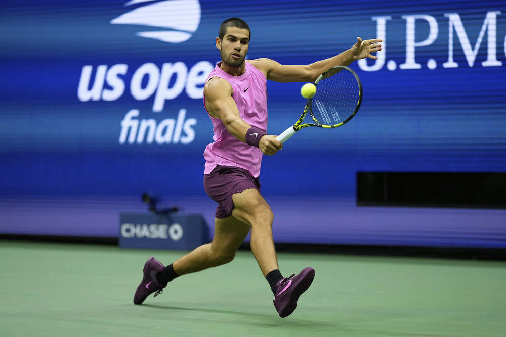 进行冰雪运 进行冰雪运