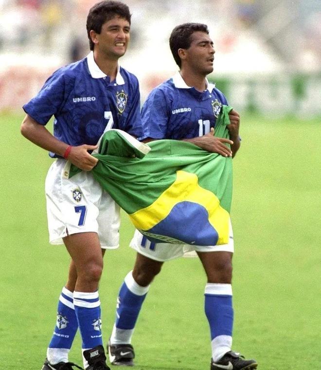 也折射出当 也折射出当