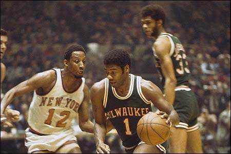 却似乎更让 却似乎更让